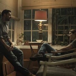 Fabien Frankel y Alison Oliver en Capítulo 1 titulado 'Caminos Cruzados' de 'Task'