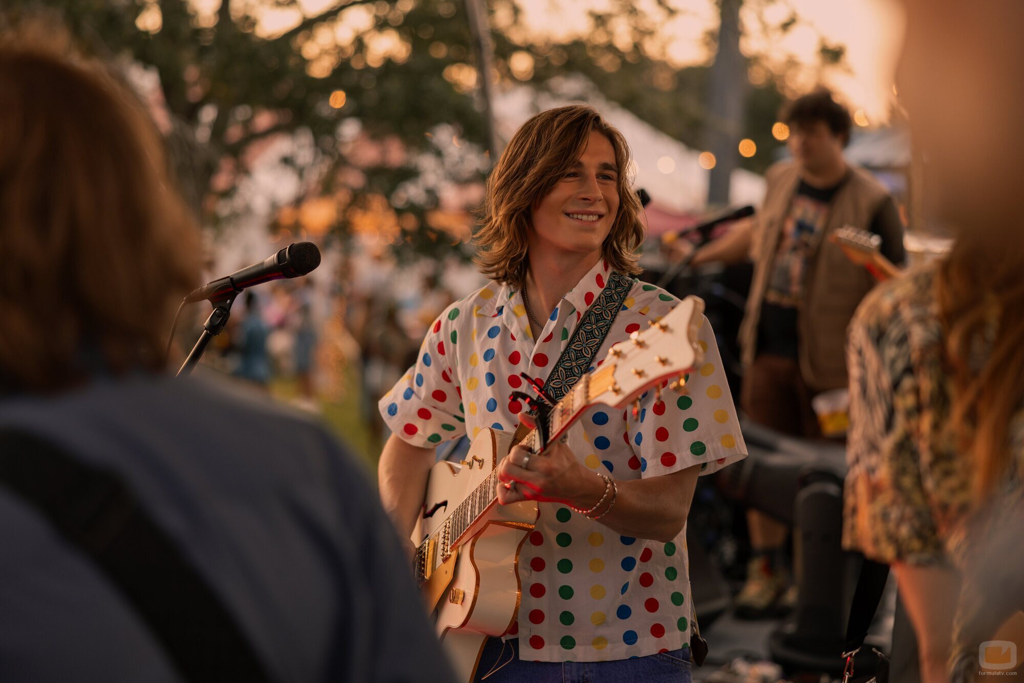 Axel Ellis en la temporada 1 y el capítulo 02 de 'The Runarounds'