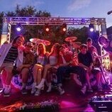 'Tres grandes, cinco canciones, cuatro días' de 'The Runarounds'