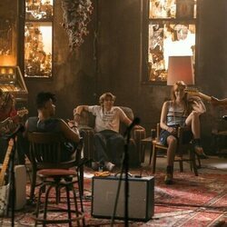 Temporada 1 y el capítulo 06 de 'The Runarounds'