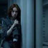 Lily Newmark en 1x02 'Mr. October' de 'Alien: Planeta Tierra'