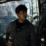 Adarsh Gourav en la temporada 1 y el capítulo 02 de 'Alien: Planeta Tierra'