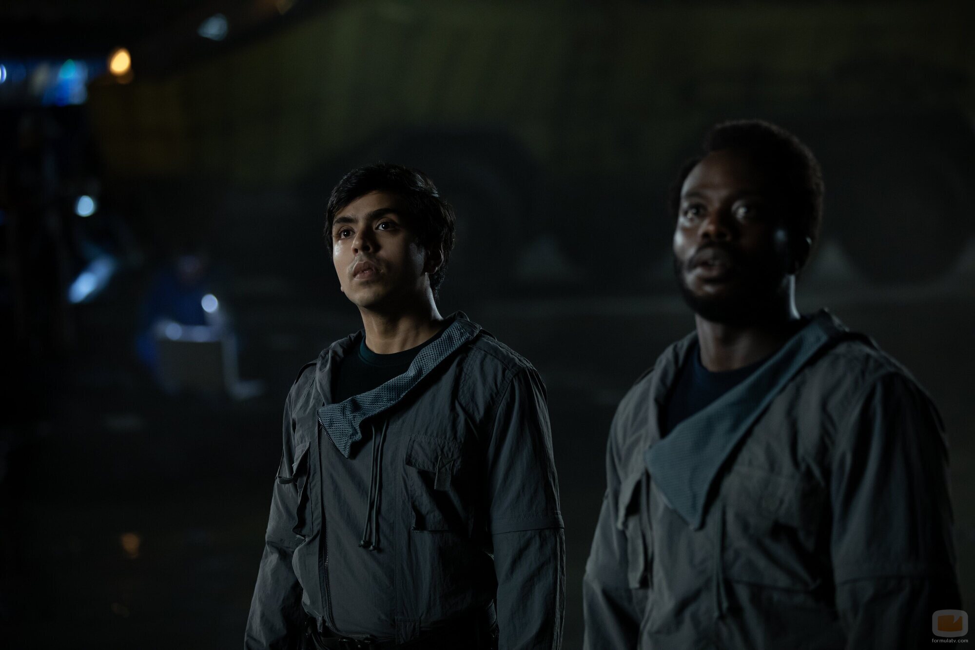 Babou Ceesay y Adarsh Gourav en 'Mr. October' de 'Alien: Earth'
