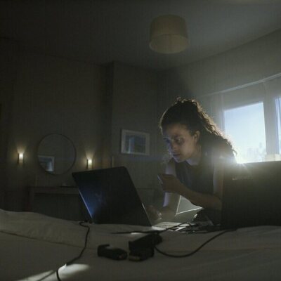 Shiraz Tzarfati en Capítulo 6 titulado 'Reyes y peones' de 'La lista final: Lobo negro'