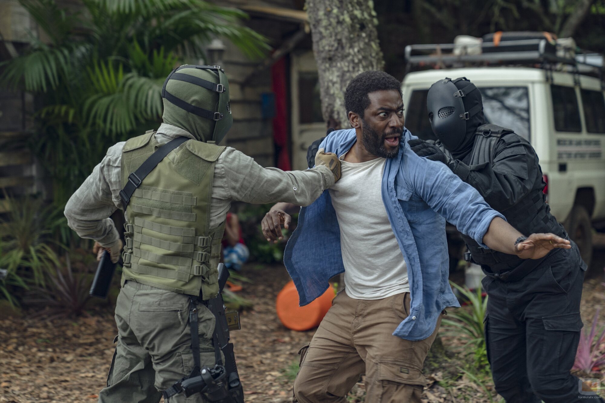 Ashley Thomas en 1x01 'Episodio 1' de 'Rehén'