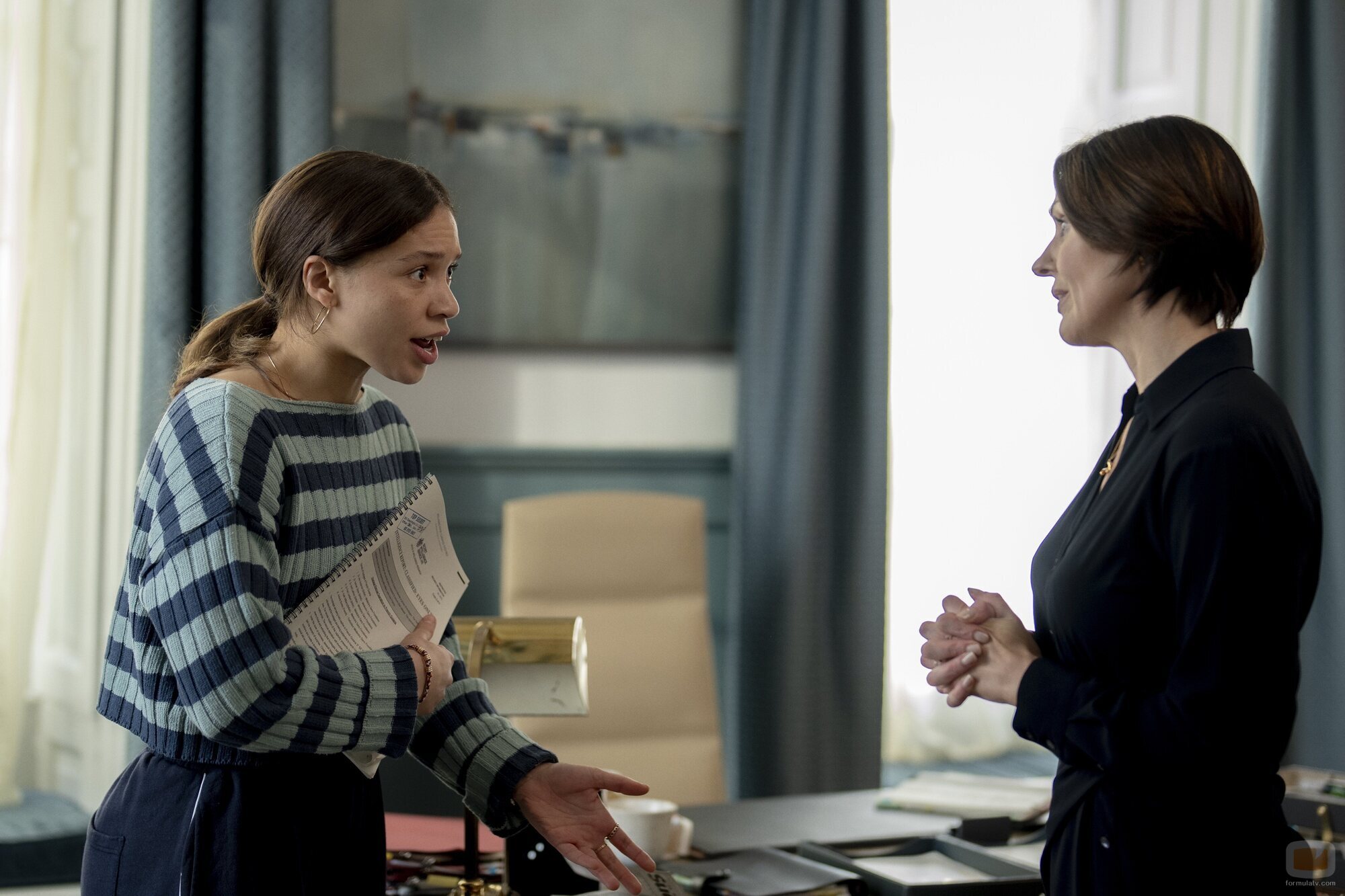 Suranne Jones y Isobel Akuwudike en Capítulo 2 titulado 'Episodio 2' de 'Rehén'