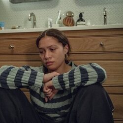 Isobel Akuwudike en el 1x03 de 'Hostage'