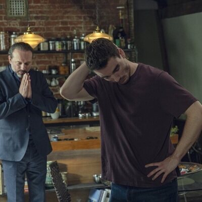 Corey Mylchreest en 'Episodio 3' de 'Hostage'