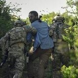 Ashley Thomas en 1x03 titulado 'Episodio 3' de 'Rehén'