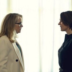 Suranne Jones y Julie Delpy en el 1x04 de 'Hostage'