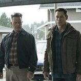 Robert Patrick y John Cena en Capítulo 1 titulado 'Un Giro Completamente Nuevo' de 'El Pacificador'