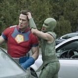 Still de John Cena en la temporada 1 y el capítulo 04 de 'El Pacificador'