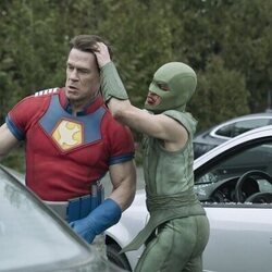 Still de John Cena en la temporada 1 y el capítulo 04 de 'El Pacificador'