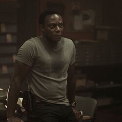 Chukwudi Iwuji en 1x06 titulado 'Lamento Después de Leer' de 'El Pacificador'