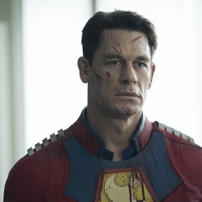 John Cena en 'No Arrastres Mi Corazón, Dragón' de 'Peacemaker'