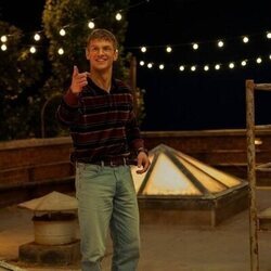 Freddie Stroma en Capítulo 1 titulado 'Los lazos que muelen' de 'El Pacificador'