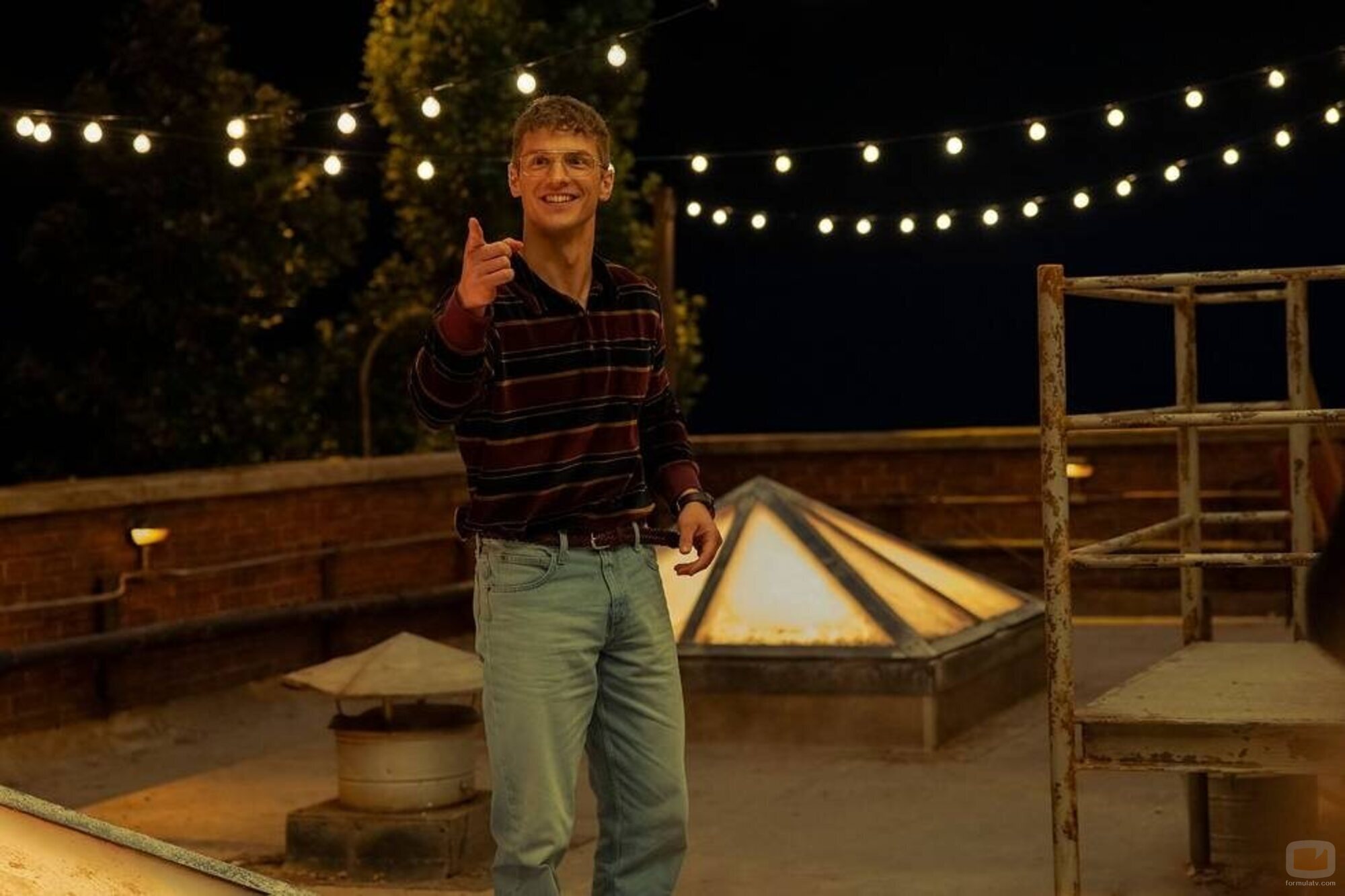 Freddie Stroma en Capítulo 1 titulado 'Los lazos que muelen' de 'El Pacificador'