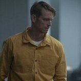 Joel Kinnaman en la temporada 2 y el capítulo 03 de 'El Pacificador'