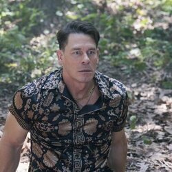 Still de John Cena en 2x04 '¿Qué Más Puerta Decir?' de 'El Pacificador'