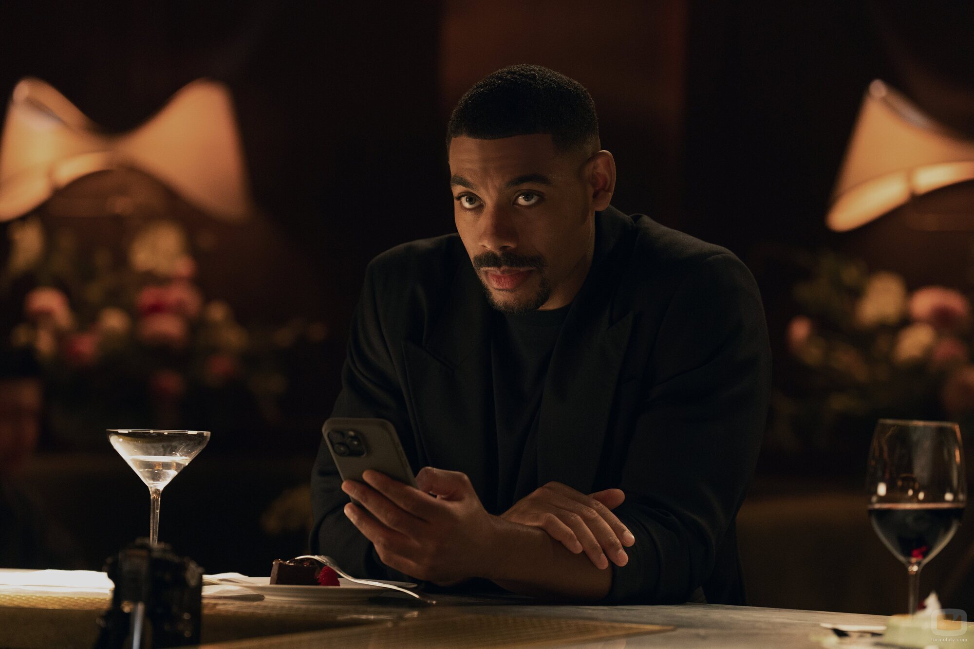 Aaron Pierre en 'Imperio romano' de 'The Morning Show'