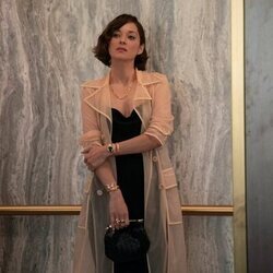 Marion Cotillard en 4x01 'Imperio romano' de 'The Morning Show'