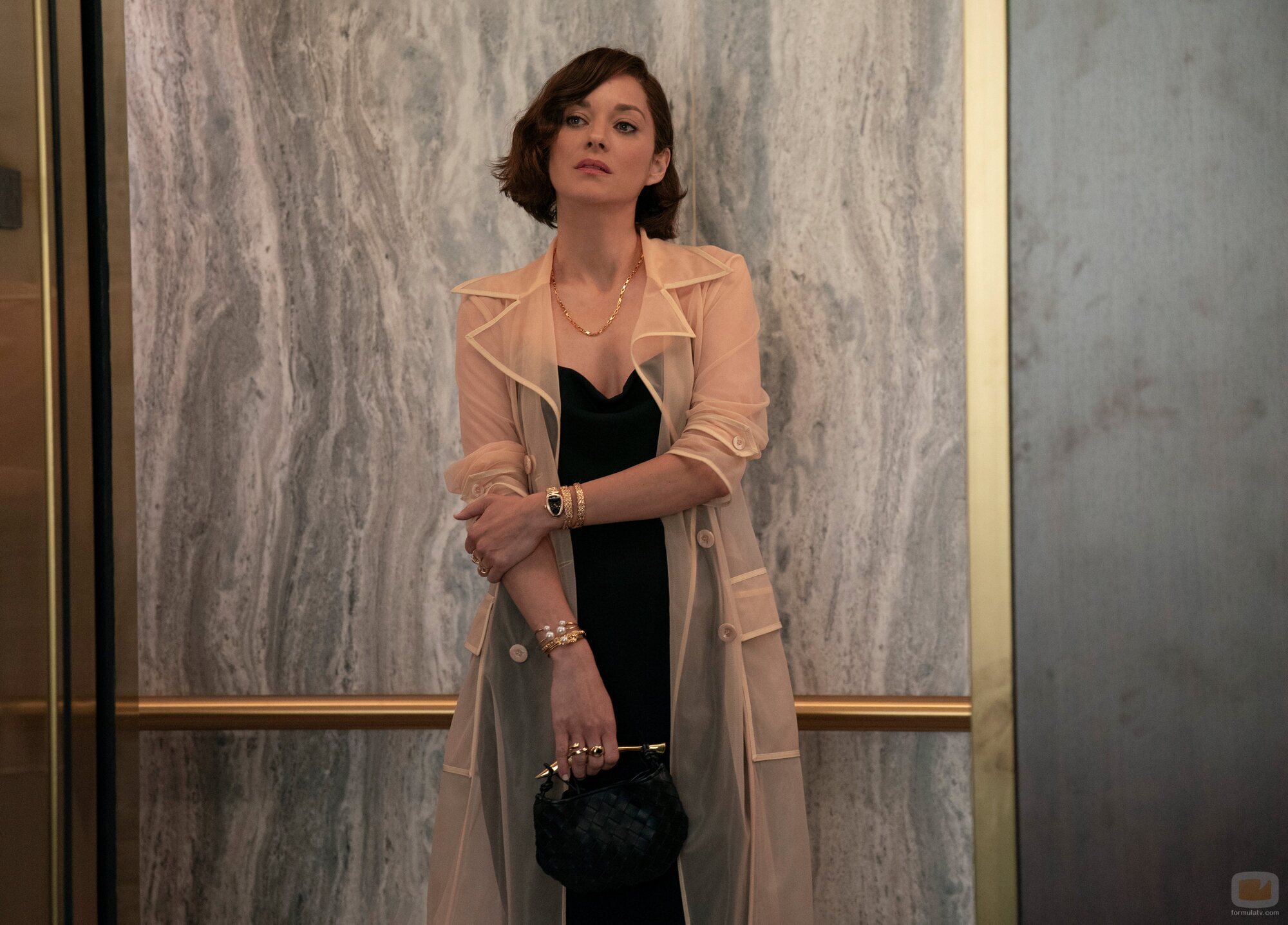 Marion Cotillard en 4x01 'Imperio romano' de 'The Morning Show'