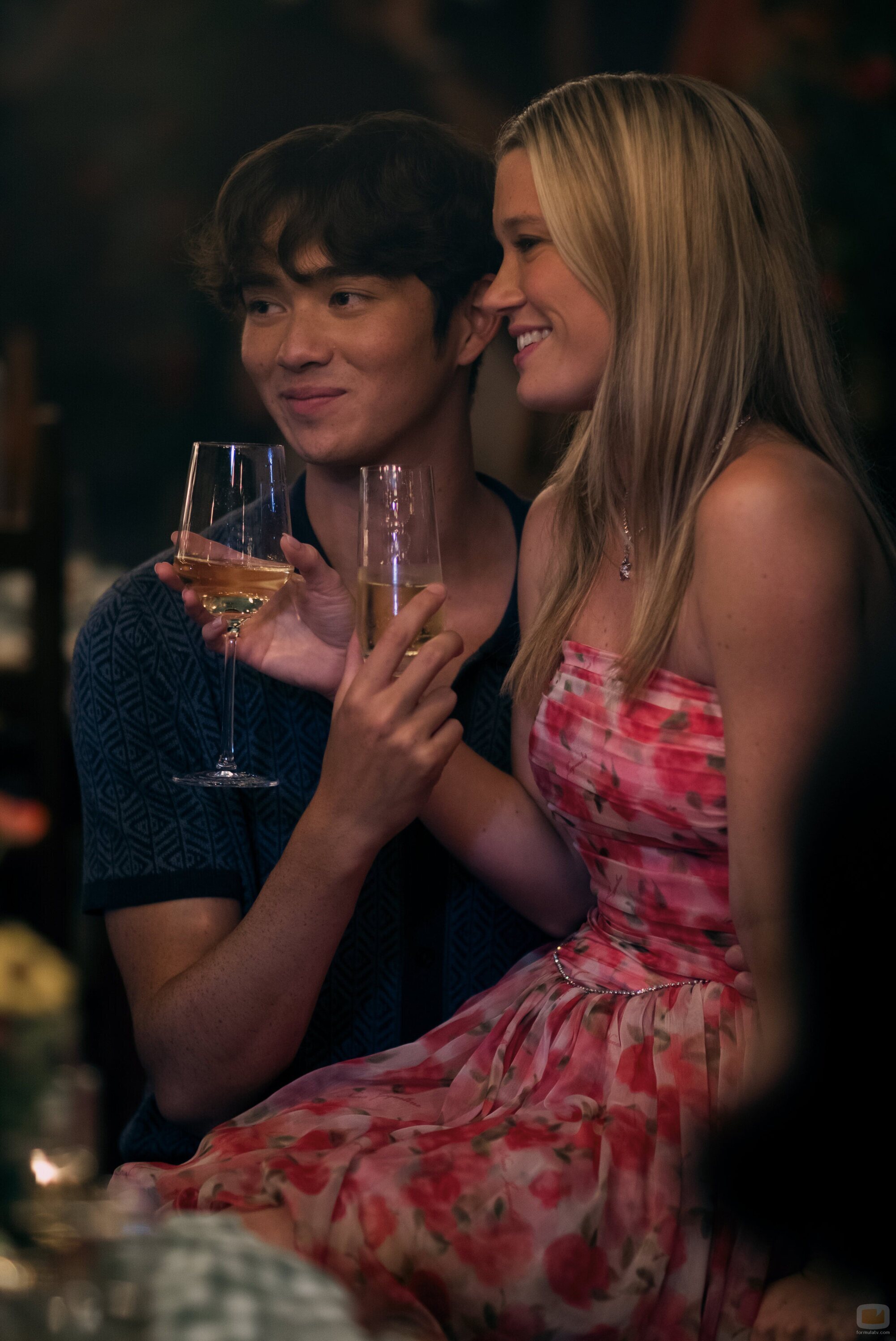 Sean Kaufman y Rain Spencer en 'Por fin' de 'El verano en que me enamoré'