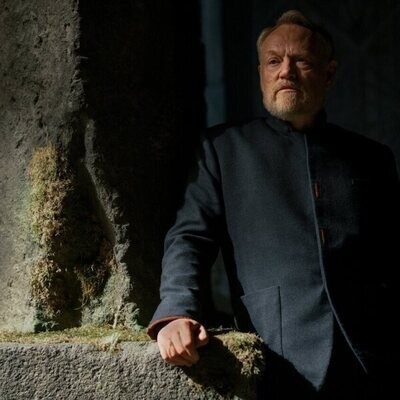 Jared Harris en 'Sombras en los cálculos' de 'Foundation'