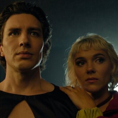 Cody Fern y Synnove Karlsen en 3x06 'La forma del tiempo' de 'Fundación'