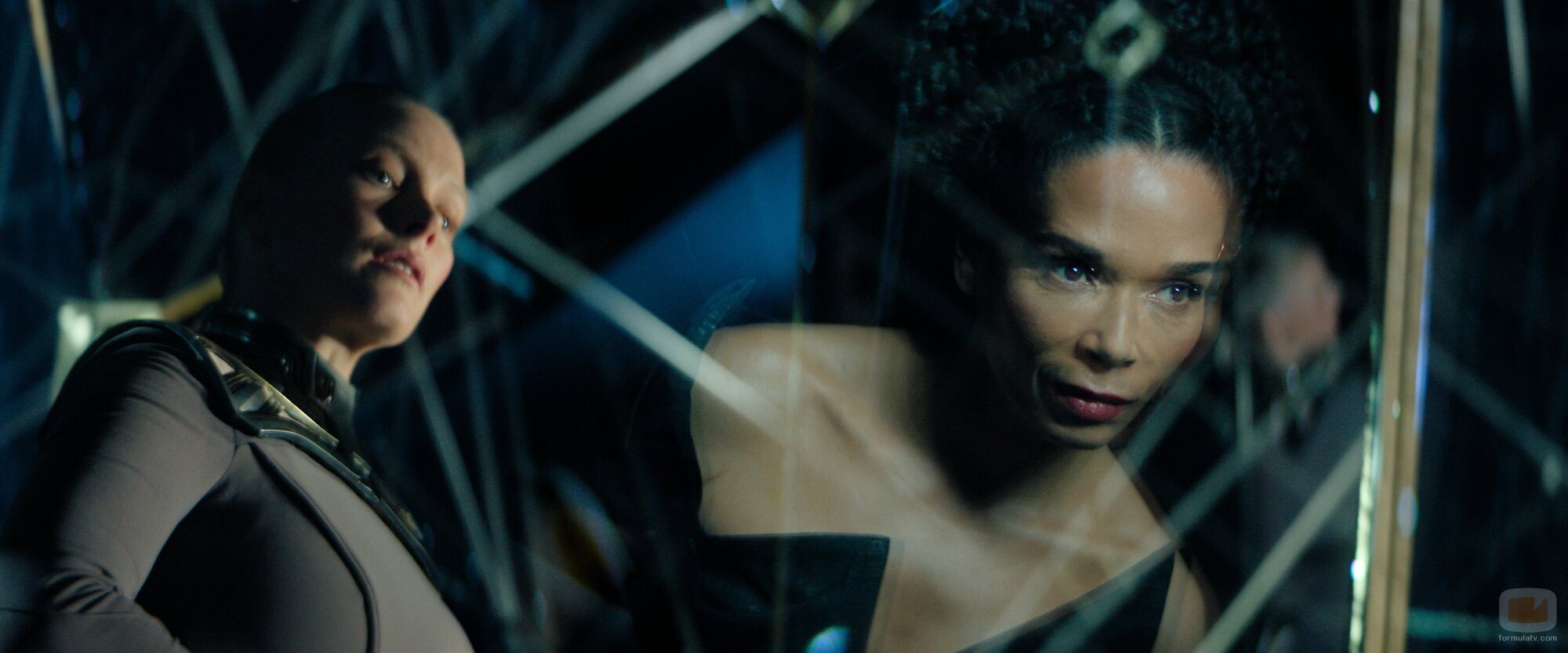 Laura Birn y Rowena King en 'Los caminos que nos eligen' de 'Foundation'