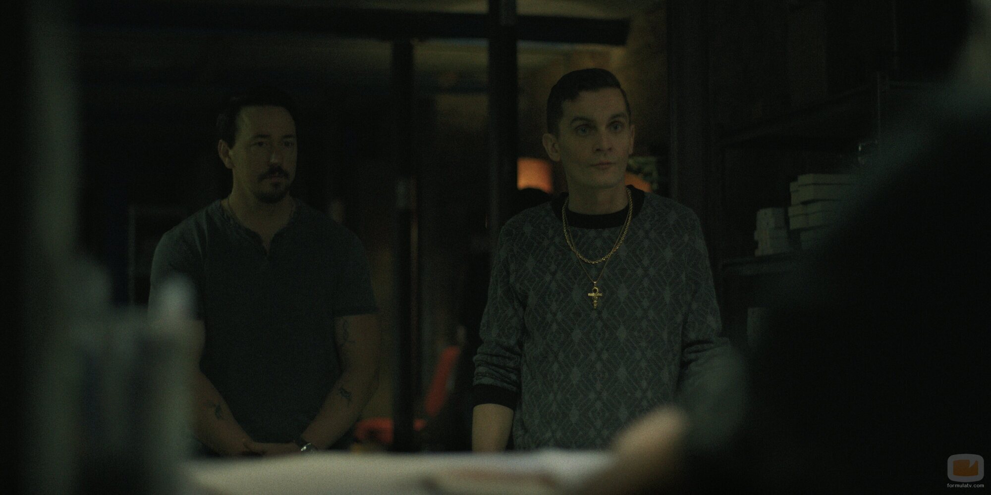 Chris Coy en Capítulo 2 titulado 'Los Black Rabbits' de 'Black Rabbit'