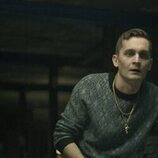 Chris Coy en 1x02 'Los Black Rabbits' de 'Black Rabbit'