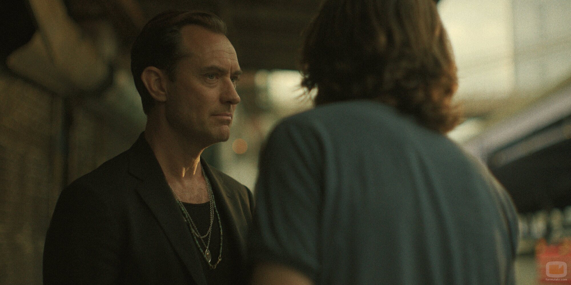 Jude Law en 'Basta de mierdas' de 'Black Rabbit'