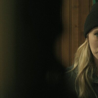 Abbey Lee en la temporada 1 y el capítulo 04 de 'Black Rabbit'
