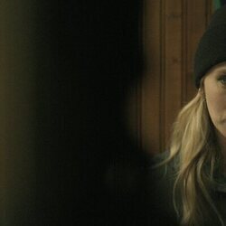 Abbey Lee en la temporada 1 y el capítulo 04 de 'Black Rabbit'