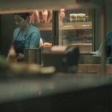 Robin de Jesús en la temporada 1 y el capítulo 06 de 'Black Rabbit'