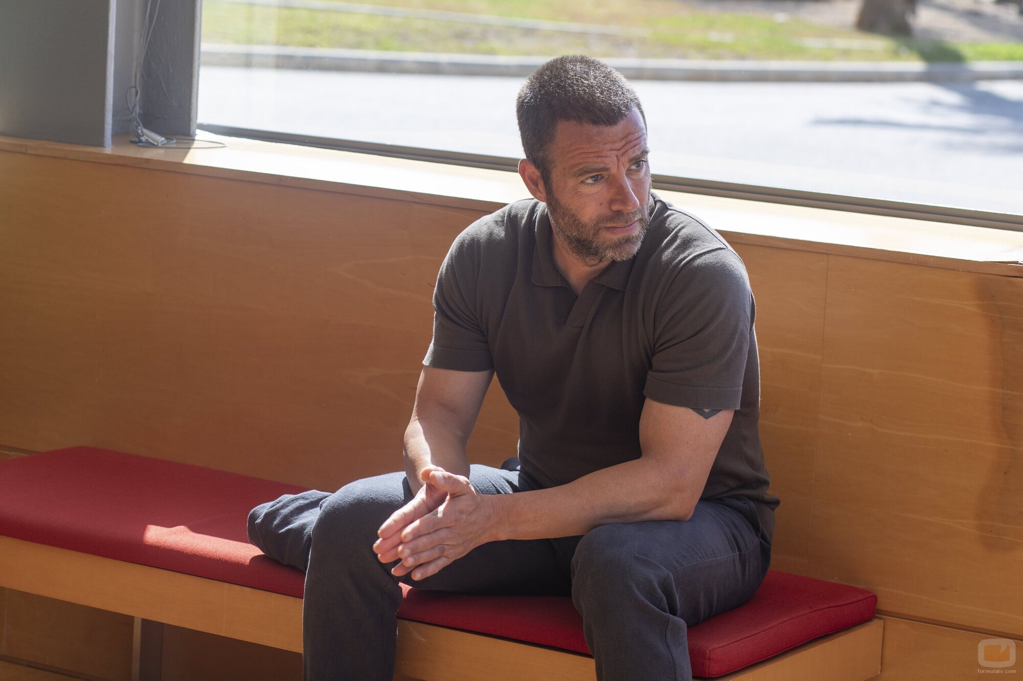 Carles Francino en Capítulo 2 titulado 'Saray' de 'Mar afuera'