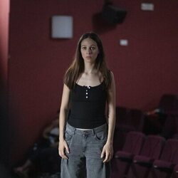 Laura Simón en el 1x02 de 'Mar afuera'