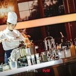 Im Yoon-ah en el 'Primer plato: bibimbap con gochujang y mantequilla' de 'Bon Appetit, Your Majesty'