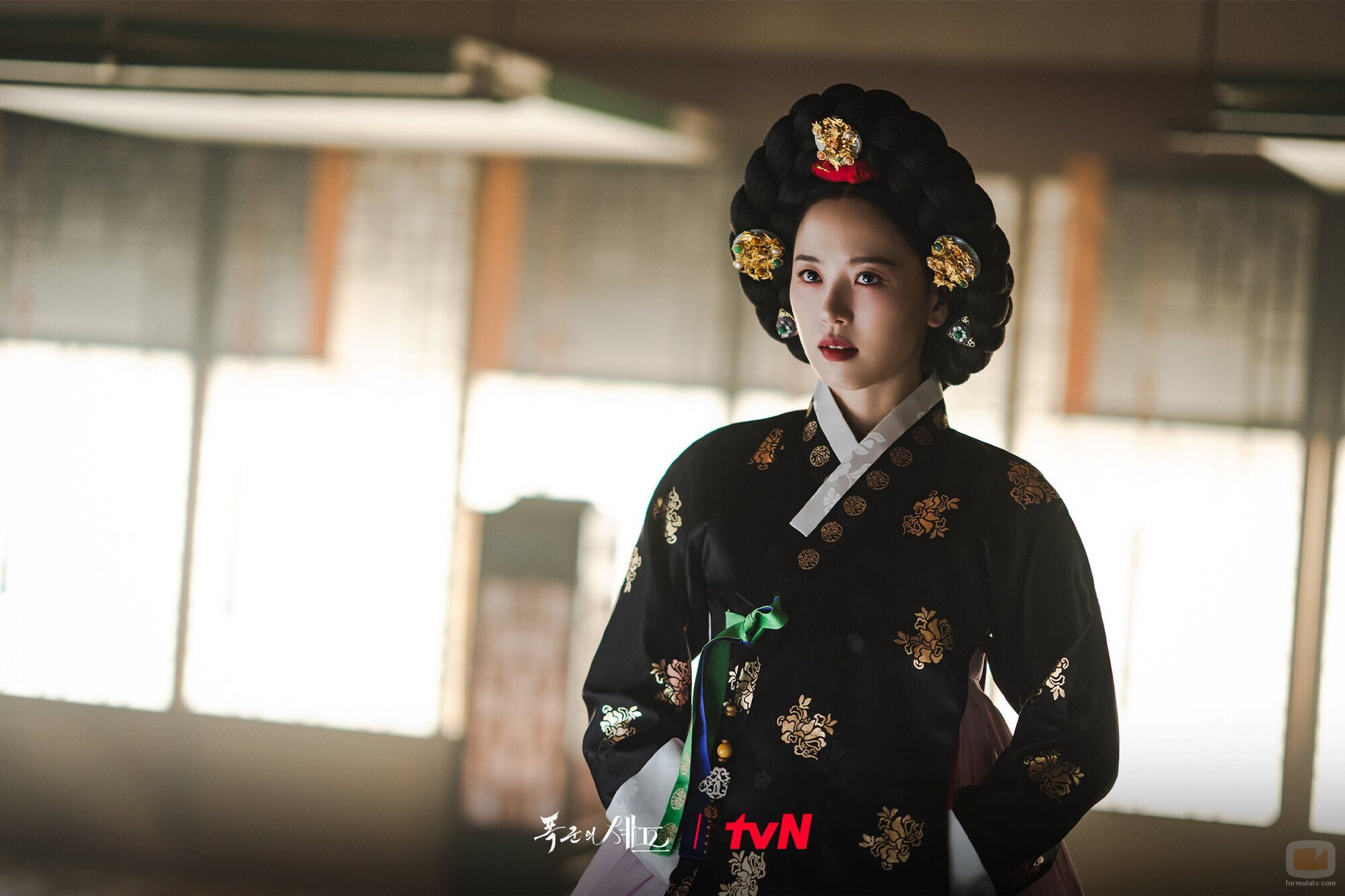 Kang Han-na en el 1x01 de '??? ??'