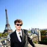 Christopher Briney en Première del final de 'El verano que me enamoré' en París