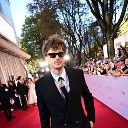 Christopher Briney en París, Francia: Première del final de 'El verano que me enamoré' en París