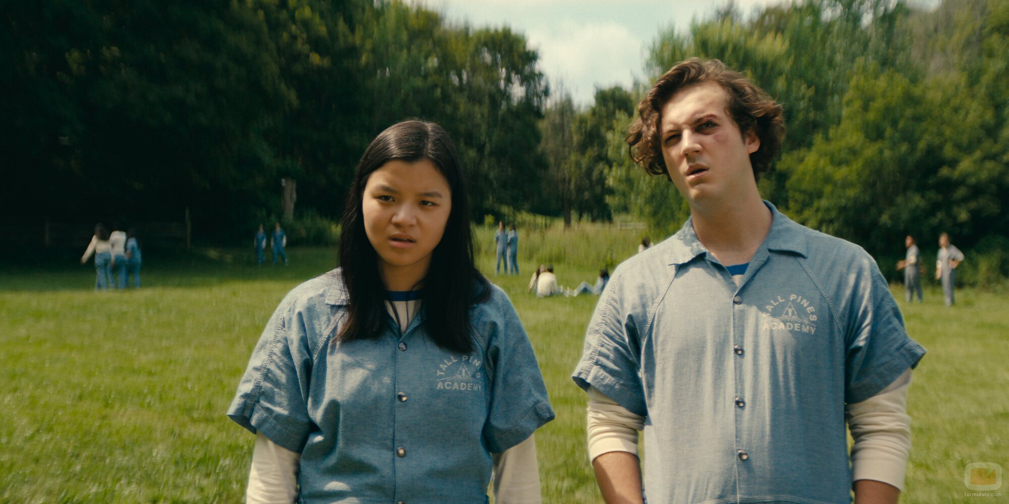 Sydney Topliffe y John Daniel en 'Madriguera' de 'Incontrolables'