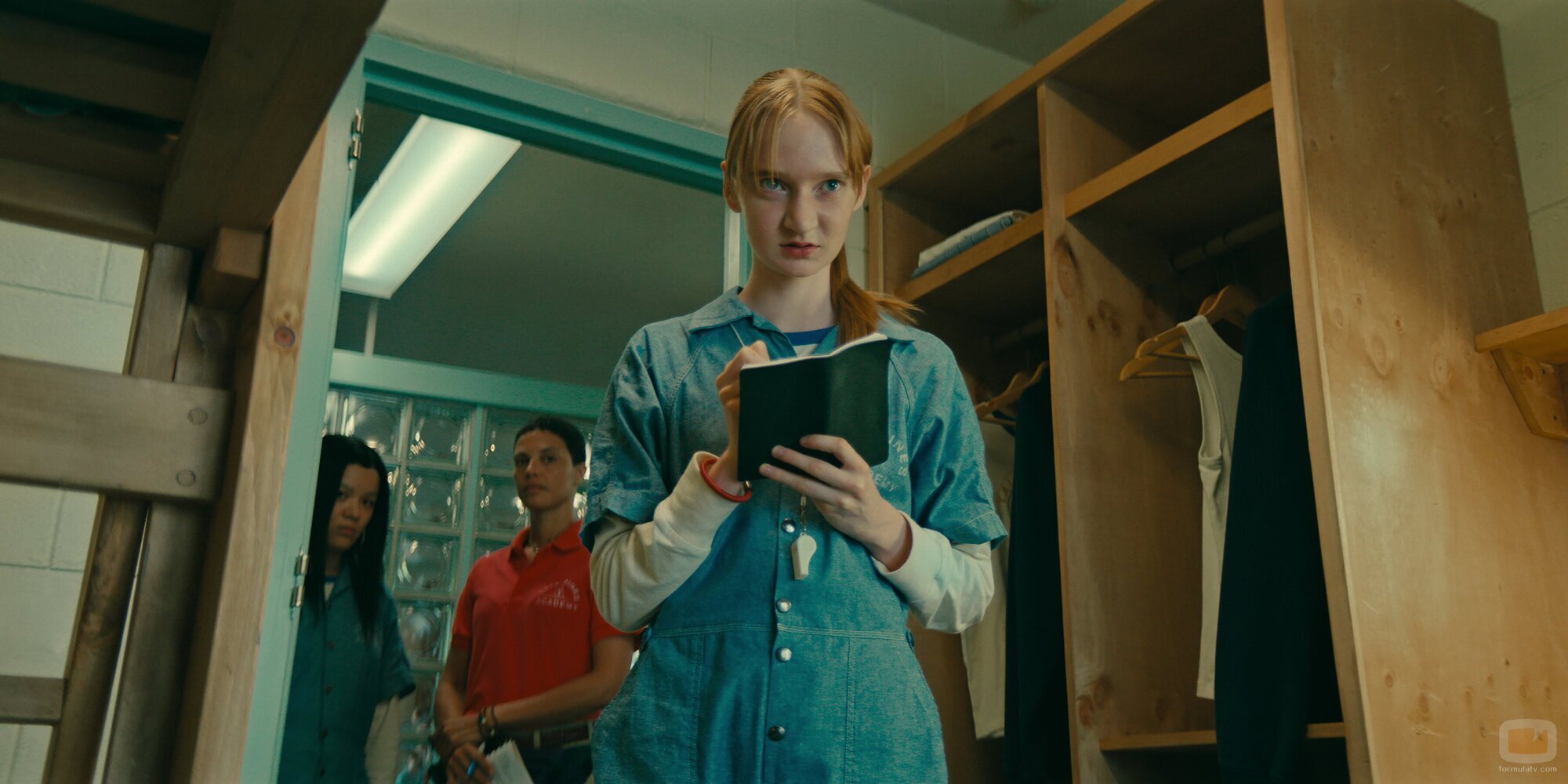 Tattiawna Jones y Sydney Topliffe en el 1x02 de 'Wayward'