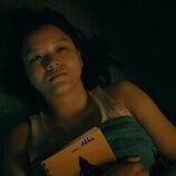 Sydney Topliffe en Capítulo 2 titulado 'Madriguera' de 'Incontrolables'