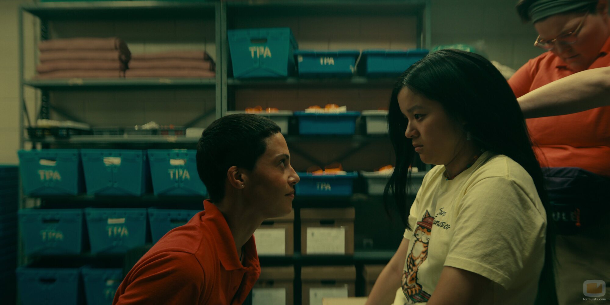 Tattiawna Jones y Sydney Topliffe en la temporada 1 y el capítulo 02 de 'Incontrolables'