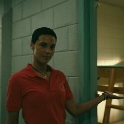 Tattiawna Jones en el 1x02 de 'Wayward'