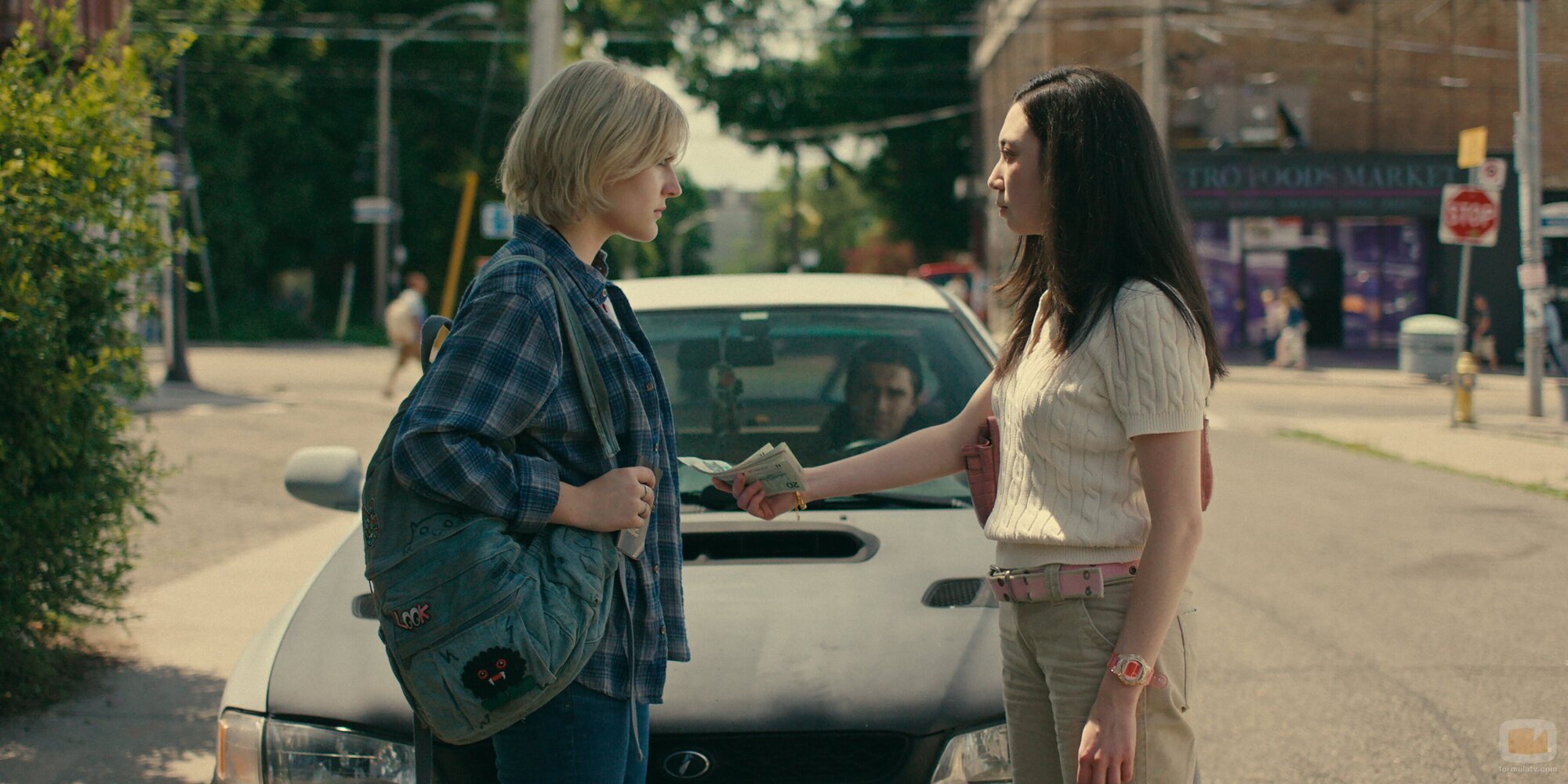 Alyvia Alyn Lind en 1x02 'Madriguera' de 'Incontrolables'