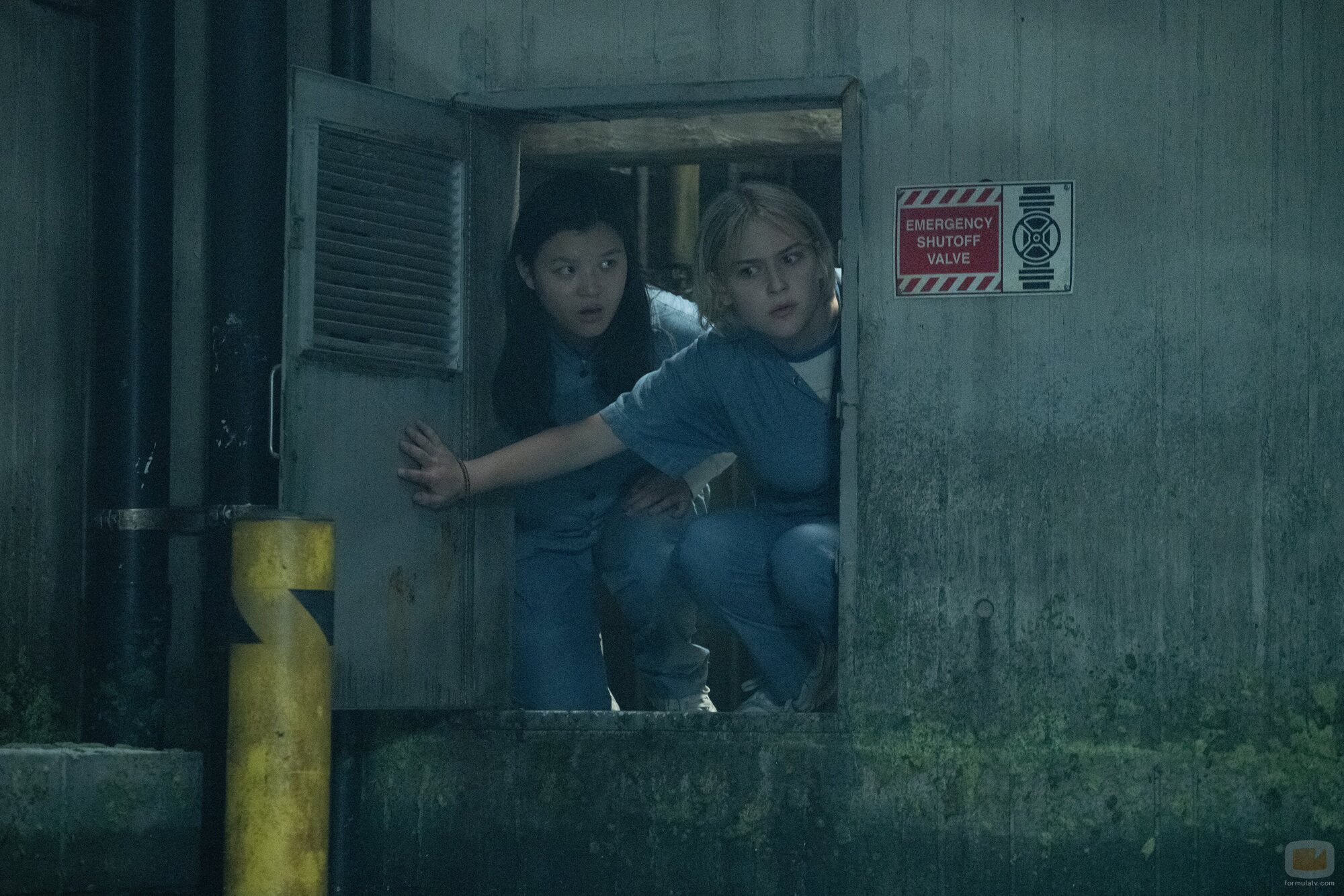 Alyvia Alyn Lind y Sydney Topliffe en Capítulo 3 titulado 'Salir' de 'Incontrolables'