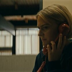 Toni Collette y Alyvia Alyn Lind en 'Ascenso' de 'Incontrolables'